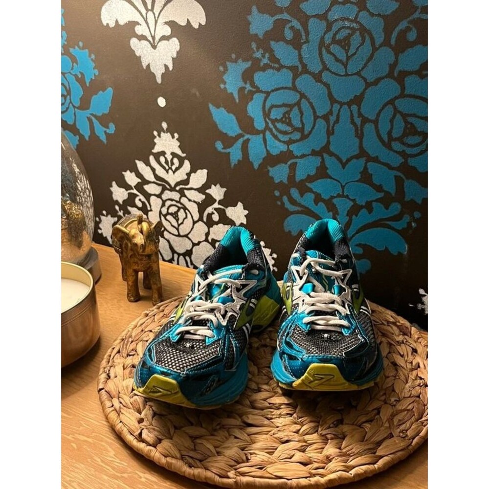 Brooks Ravenna 4 running shoe